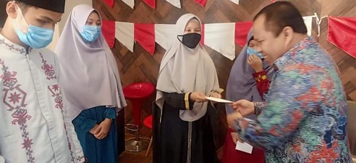 Motivasi Peserta MTQ Nasional Asal Meranti, Bupati Irwan Berikan Bantuan